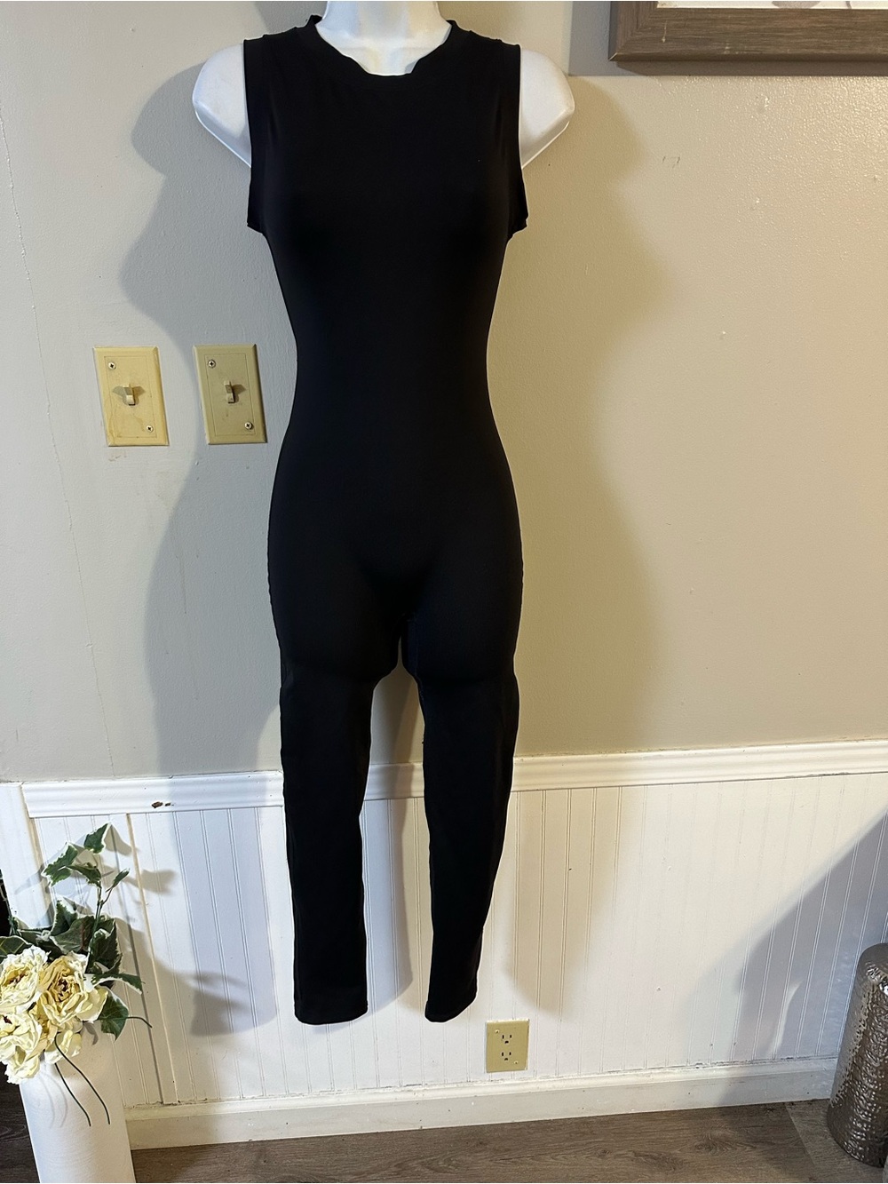 Sleeveless Black Women's Jumpsuit